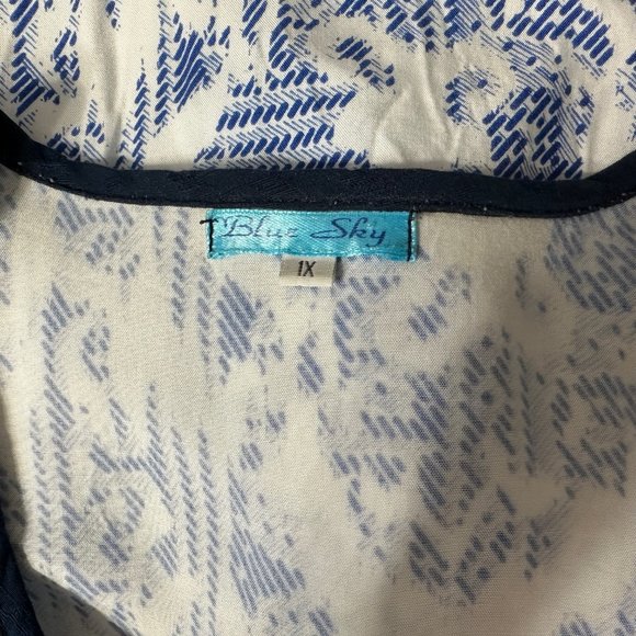 Blue Sky Tunic Top Button Down Blouse 1X Plus Blue White - Picture 8 of 9